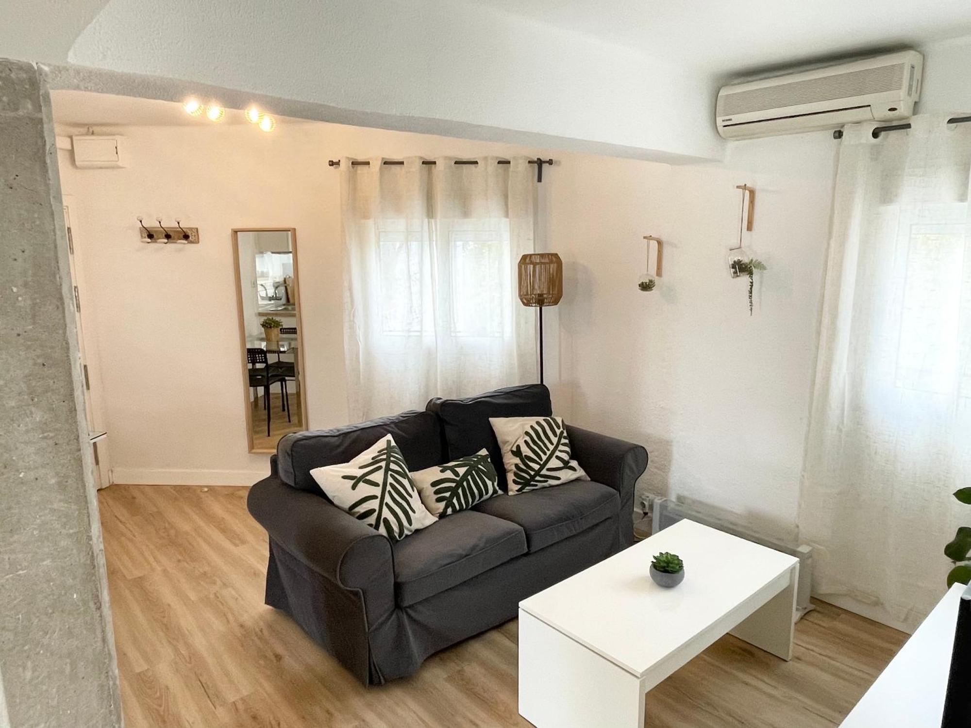 Fedriani Bright And Cosy Apartment Севилья Экстерьер фото